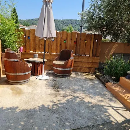 Maison Classee 2 Etoiles Proche Du Lac Du Salagou Clermont-lʼHérault Exterior foto